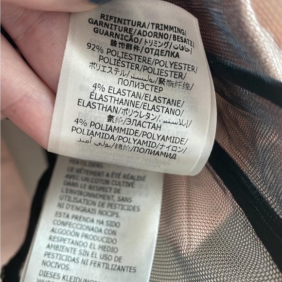 Alexander McQueen Cropped Sweatshirt in Tea Rose - Picture 11 of 11